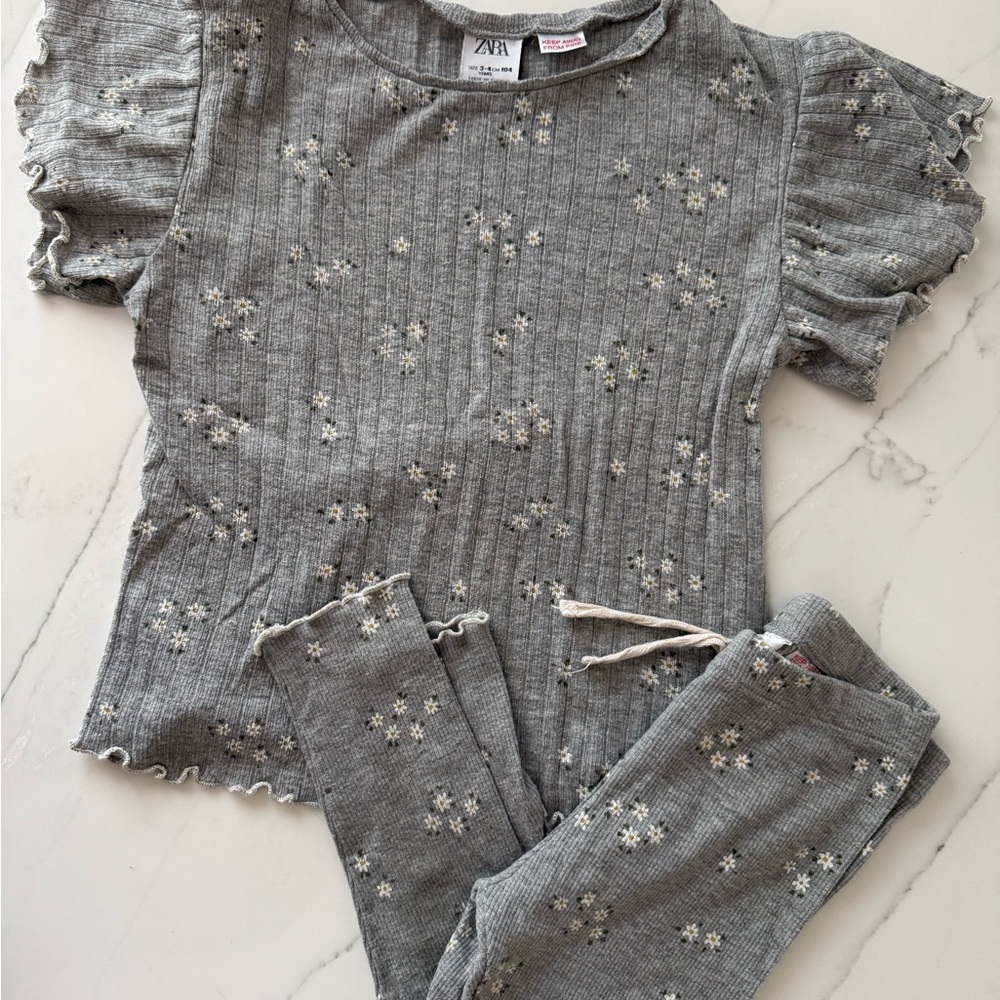 Gray Floral Ribbed Pajama Set